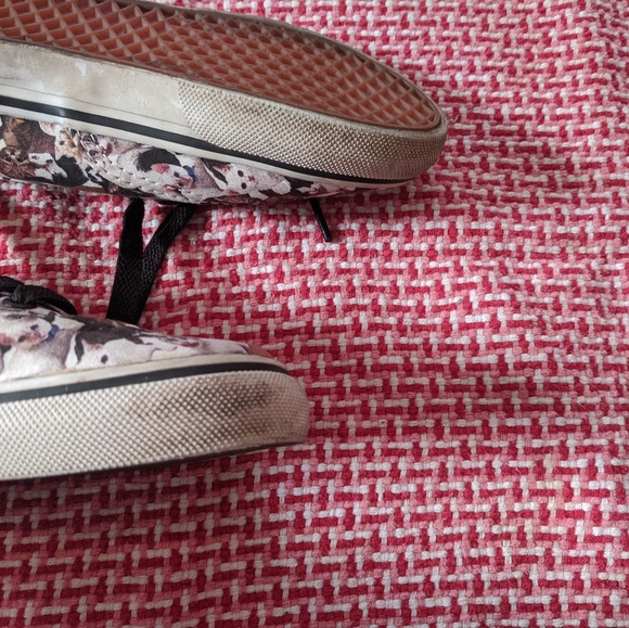 Vans ASPCA Cats Lace up sneakers - Toddler size 10 - Picture 5 of 5